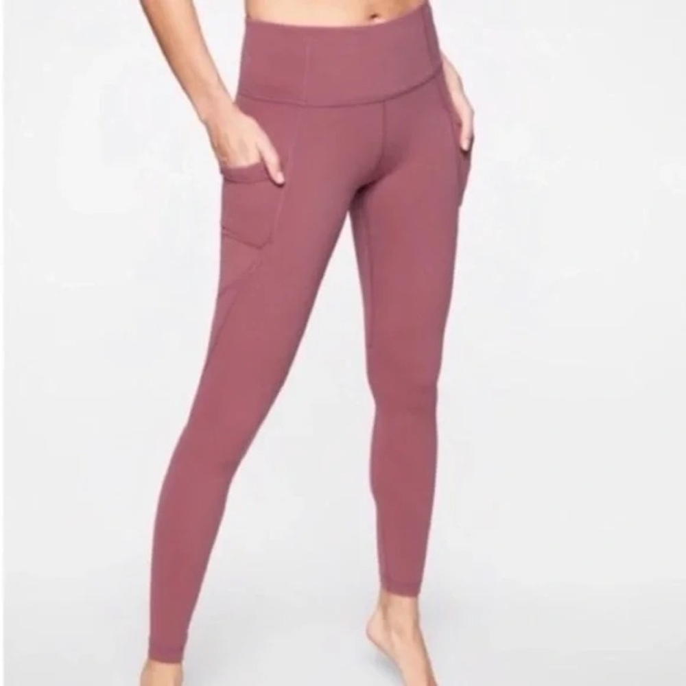 Athleta Salutation Stash Pocket II 7/8 Tight Leggings (Crushed Berry)
